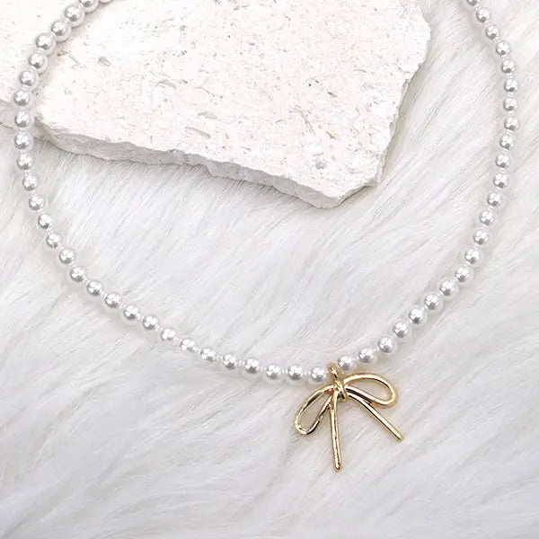 Josslyn Pearl Bow Necklace