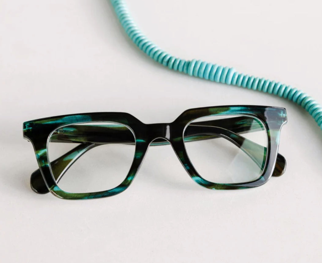 Peepers: Page Teal Horn