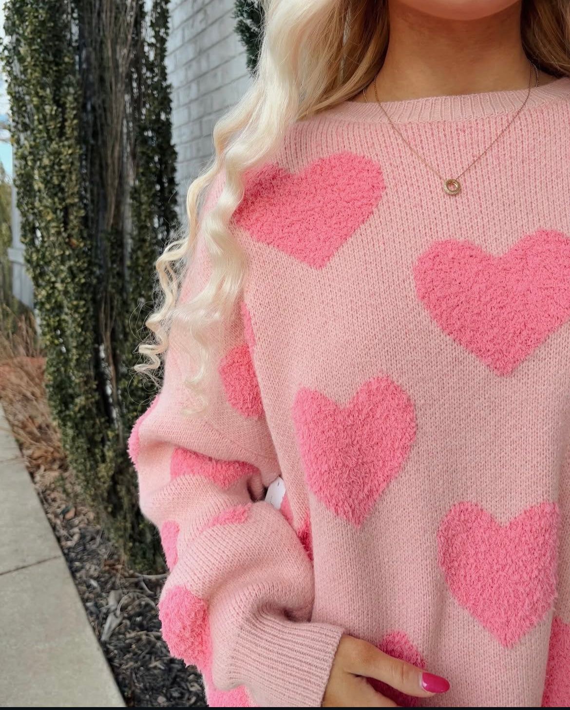 QUEEN OF MY HEART SWEATER