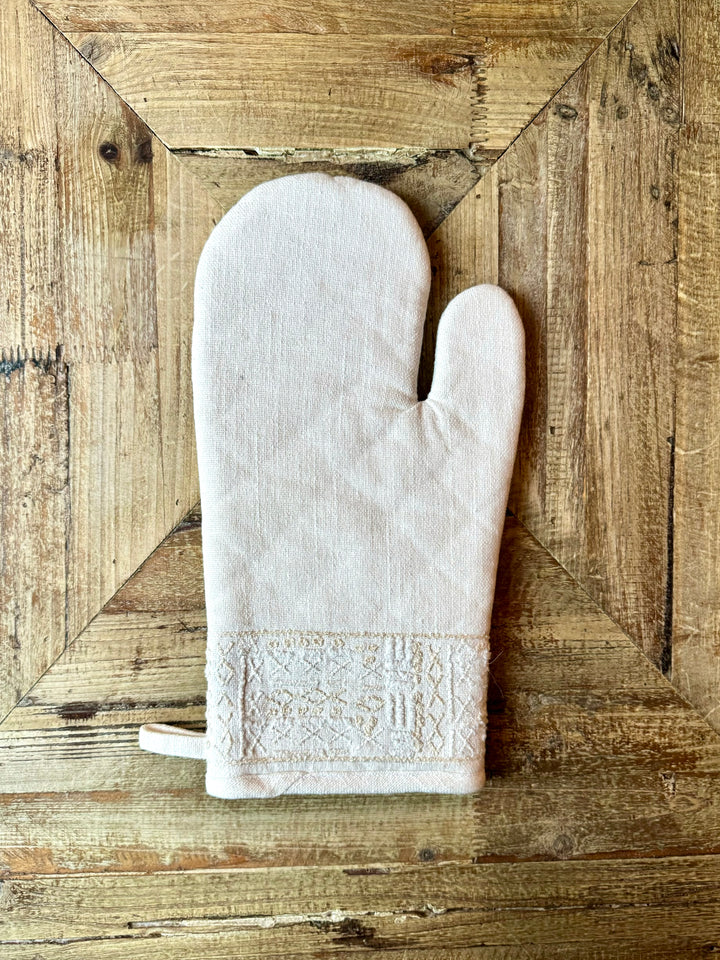 Patina Vie Embroidered Oven Mitt