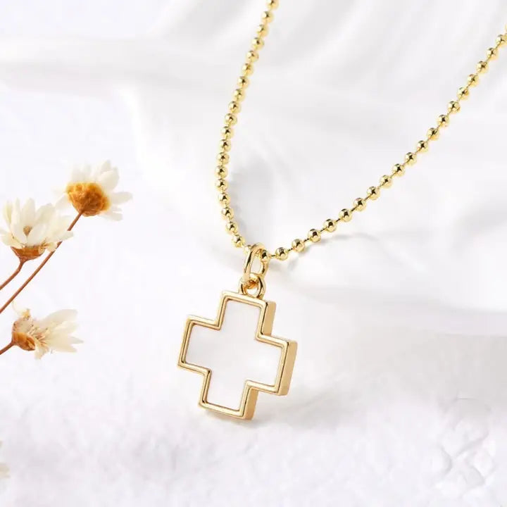 Josslyn Epoxy Pendant Necklace