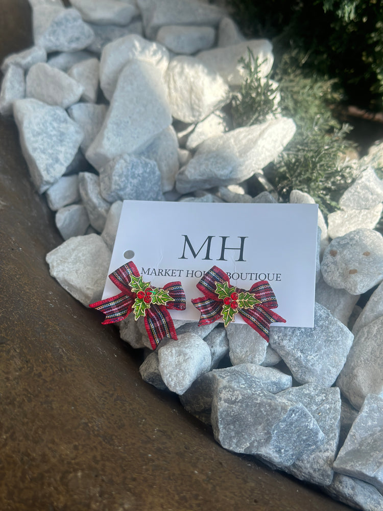 Holly Shape w/ Bow Earrings