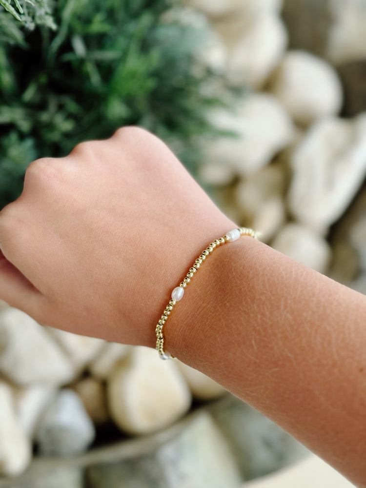 3mm h2O Resistant Gold Ball w/Rice Pearls Bracelet