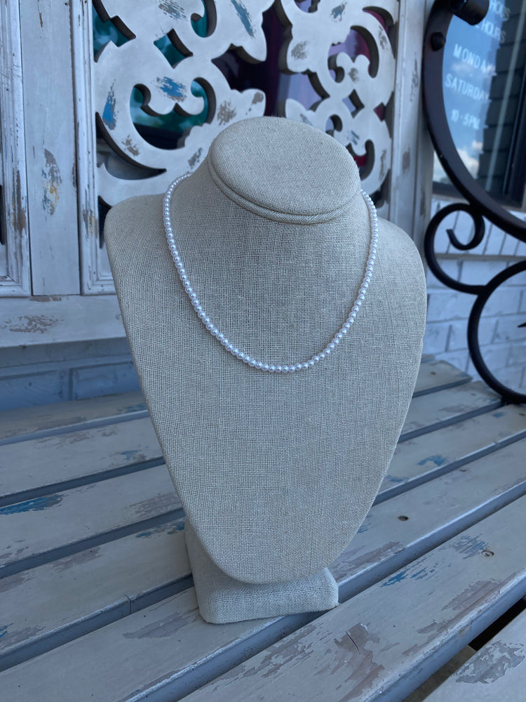 The Pretty Pearl Necklace