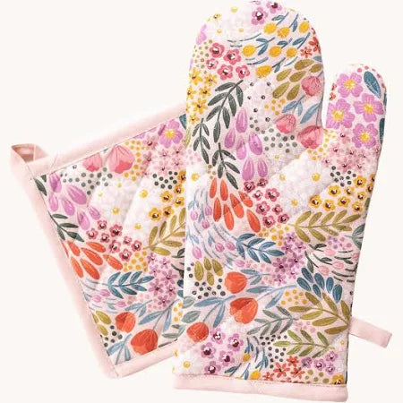 Elyse Breanne Oven Mitt & Potholder