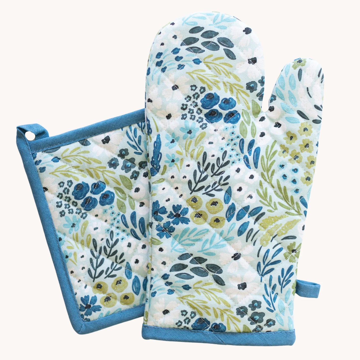 Elyse Breanne Oven Mitt & Potholder